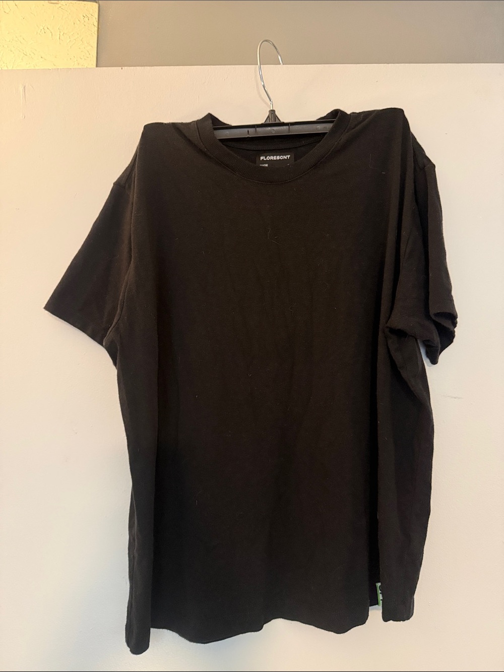Source Unknown Black Short Sleeve Crewneck Tee